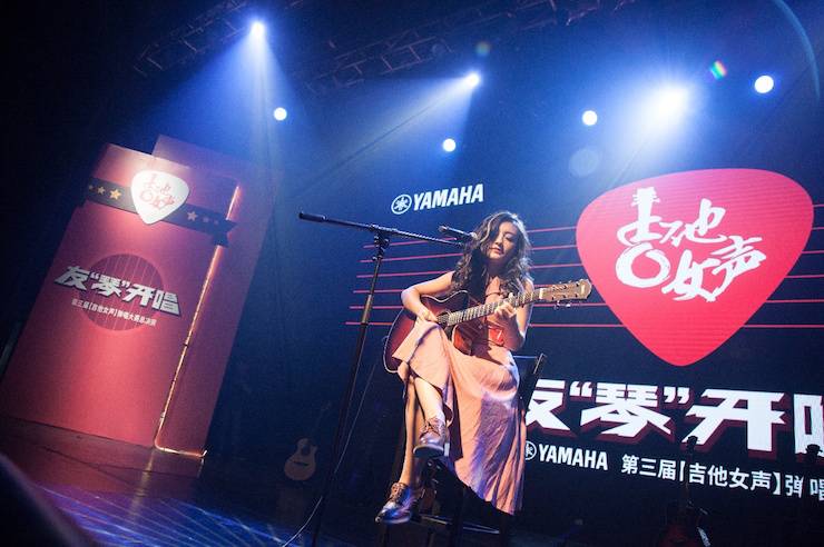 第四届“申博太阳城·(中国)吉他女声弹唱大赛”总冠军出炉<br />温格夺冠，董冬冬担任评委