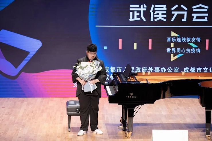 活动报道 | “科技助力，跨越时空”，小鹿纯子携手刘明康共享中日音乐盛宴